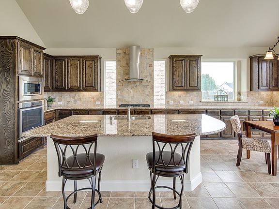 5th image of 7805 Saint Clair Dr