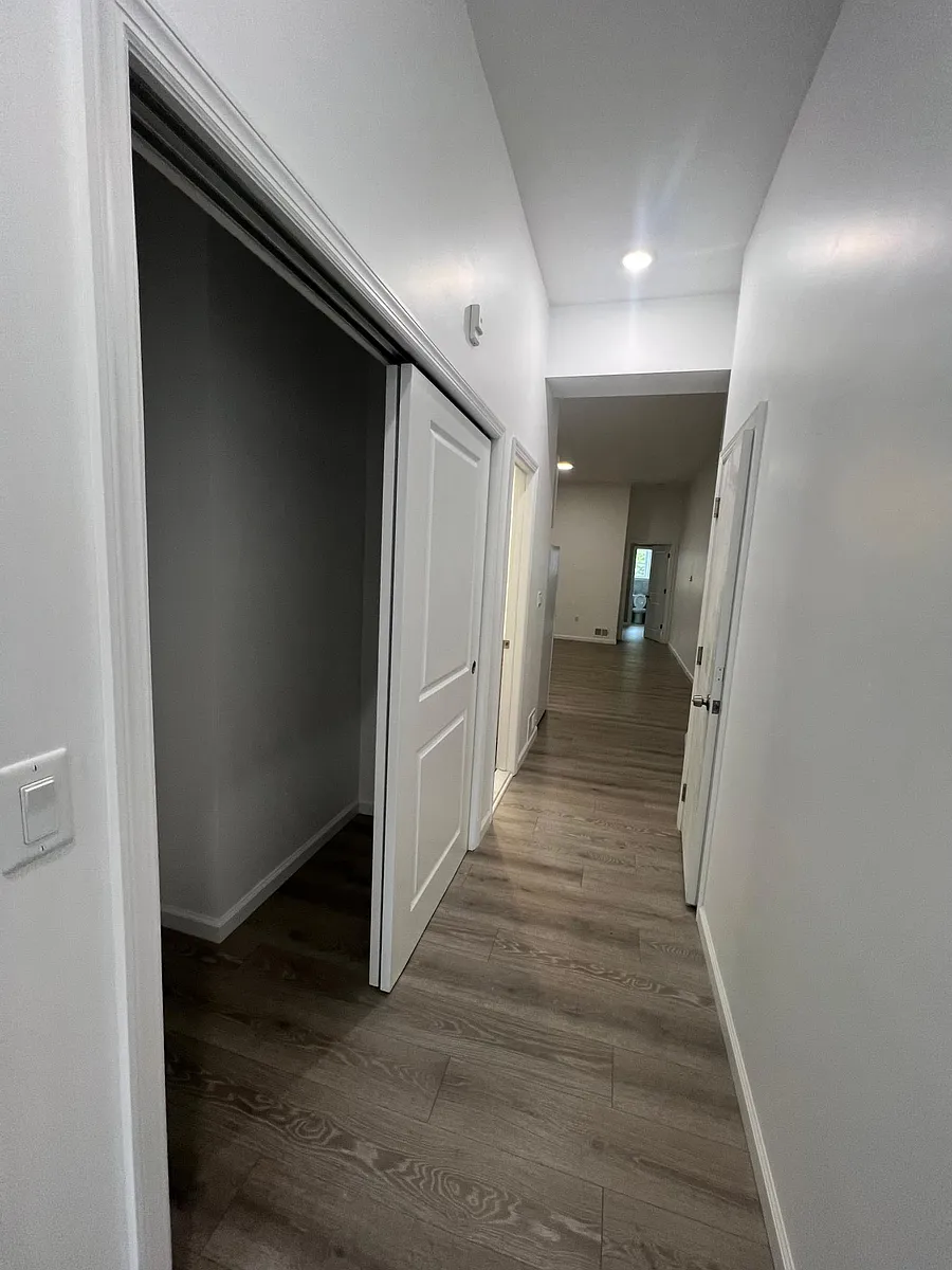 Building Photo - 286 Terrace Ave #1