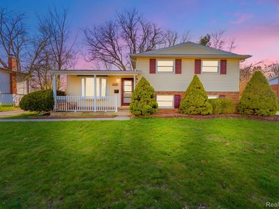 2128 Treadwell St, Westland, MI, 48186