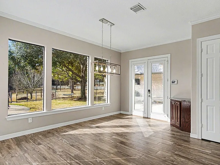 15569 Crown Oaks Dr — Photo 12
