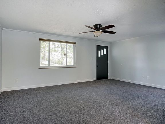 2nd image of 885 Stanlyn Dr