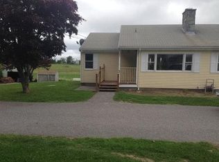 267 Middle Rd, Portsmouth, RI 02871