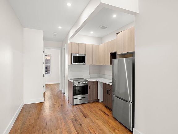 2nd image of 244 Montrose Ave #3F
