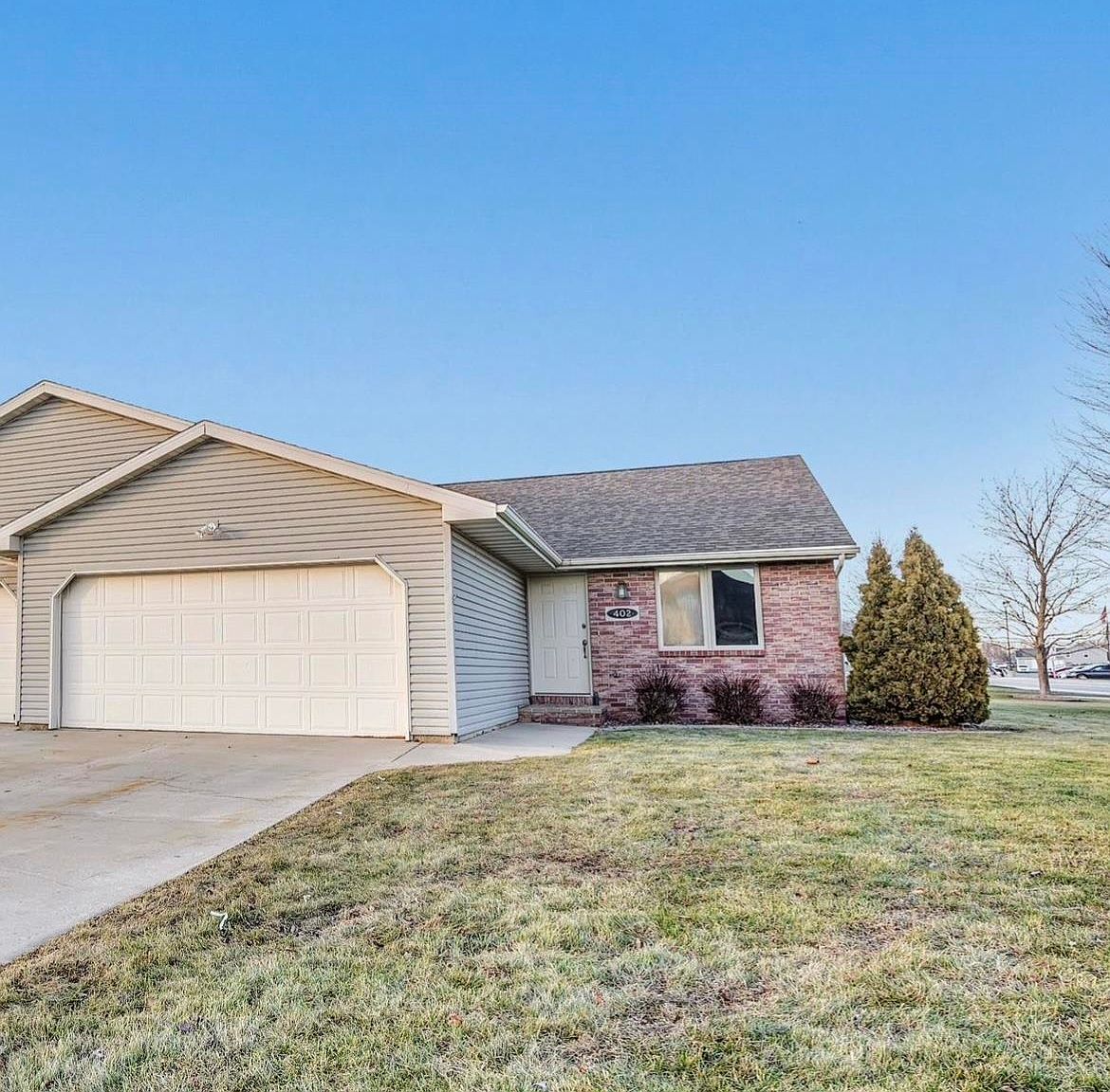 402 W Woodrow Ct, Denmark, WI 54208 | Zillow