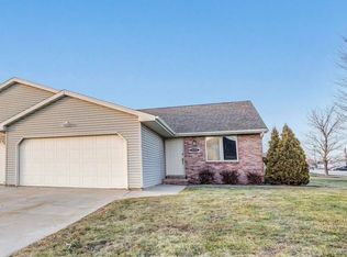 402 W Woodrow Ct, Denmark, WI 54208