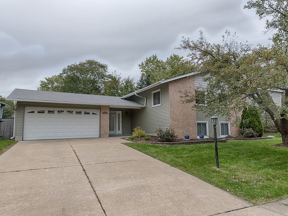 1st image of 2532 Jackson Dr