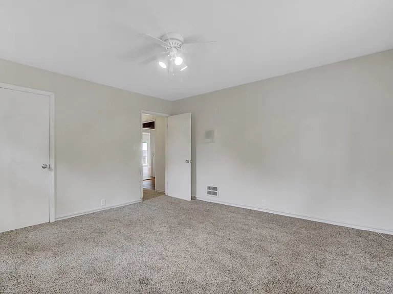 1290 Estudillo Ave — Photo 15