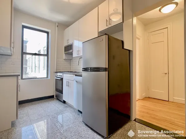 282 Cabrini Boulevard image 1 of 9