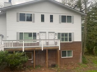 731 55th St SW #A/B, Everett, WA 98203