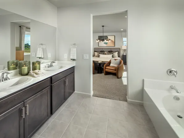 325 Frizzante Ln, Manteca, CA 95337