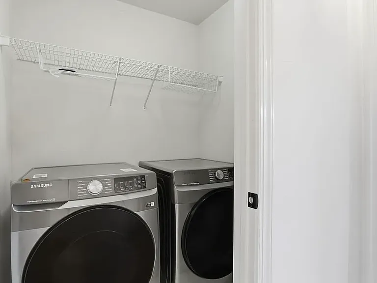 4550 Fair Valley Dr — Photo 25