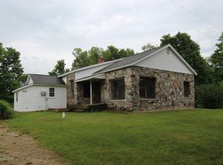 4122 S Osborn Ave, Fremont, MI 49412