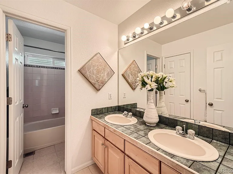 8031 E Bayaud Ave — Photo 26