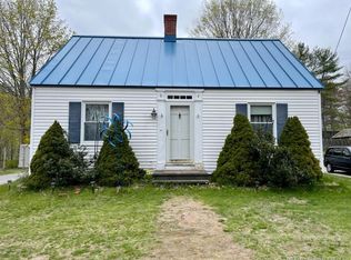 64 Main St, Topsham, ME 04086