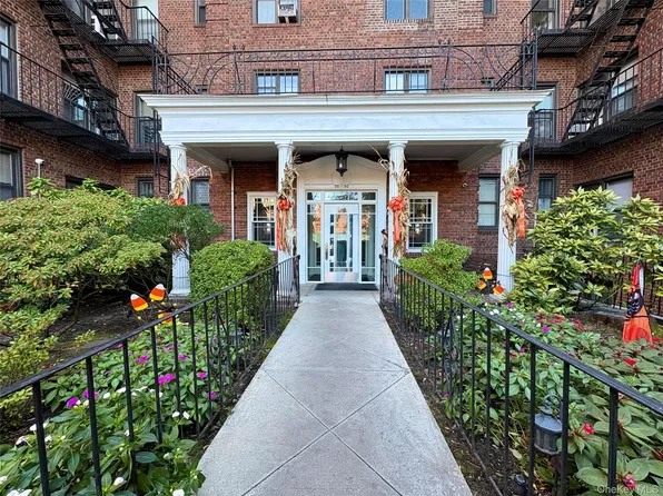 98-50 67th Avenue #1B, Rego Park, NY 11374