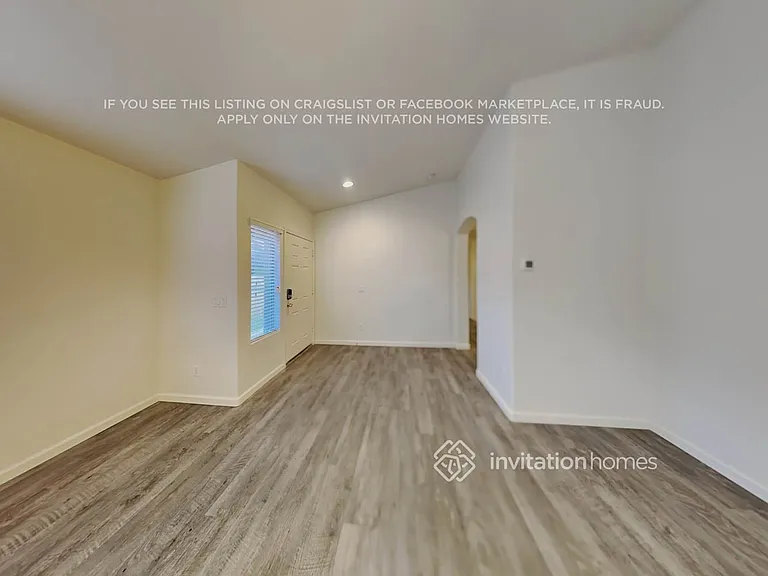 12218 W Hadley St — Photo 3