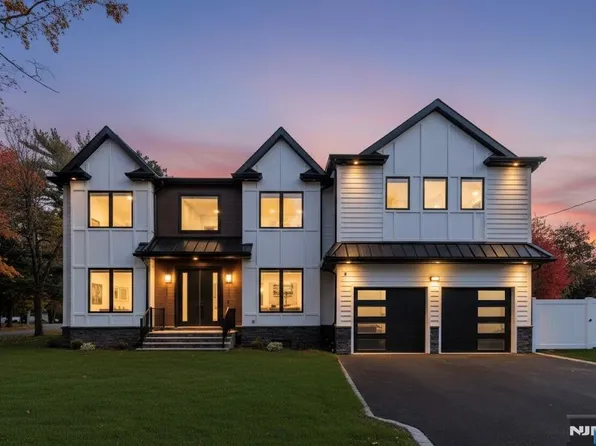 187 Brookfield Ave, Paramus, NJ 07652