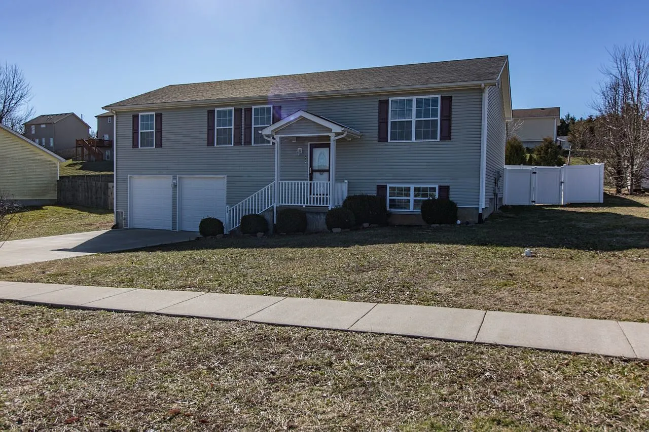220 Blue Ridge Way photo 1