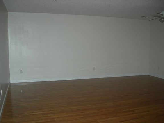 5th image of 304 Old Franklin Pl #0