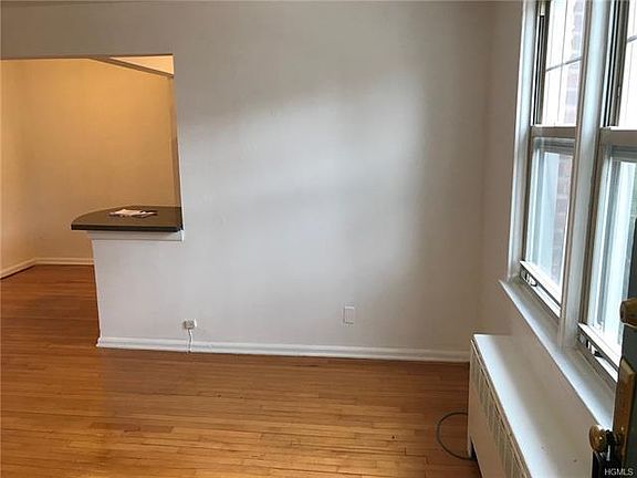 3rd image of 101 Carpenter Ave APT A9