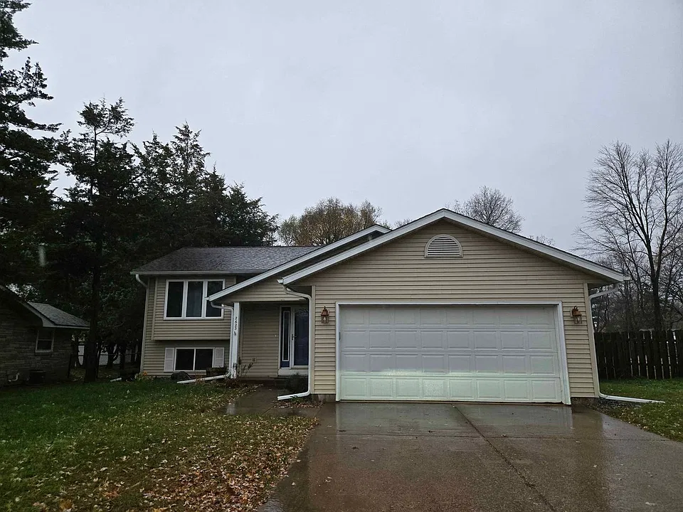 2623 Edgewood Ln