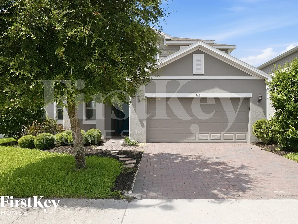 963 Compass Landing Dr