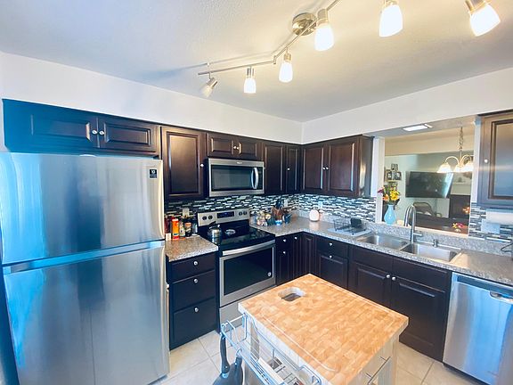 5th image of 4558 Greenlaw Dr