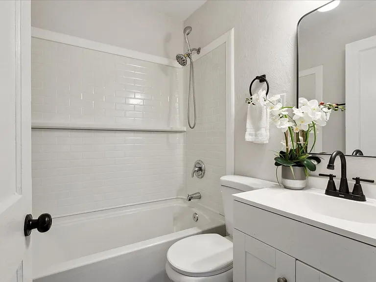 428 Hampton Roads Ave — Photo 15