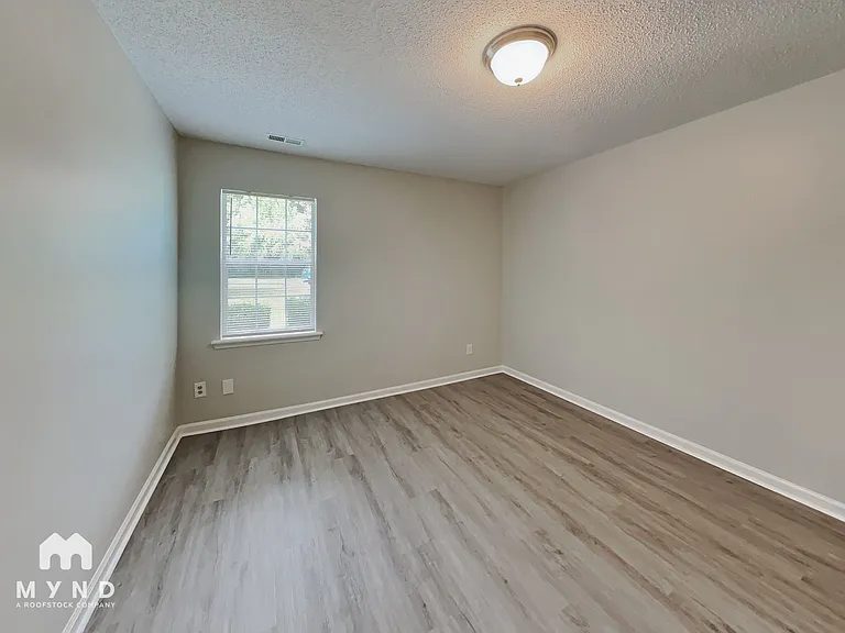 2028 Collier Rd — Photo 11
