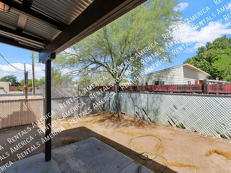 3048 N Sparkman Blvd — Photo 21