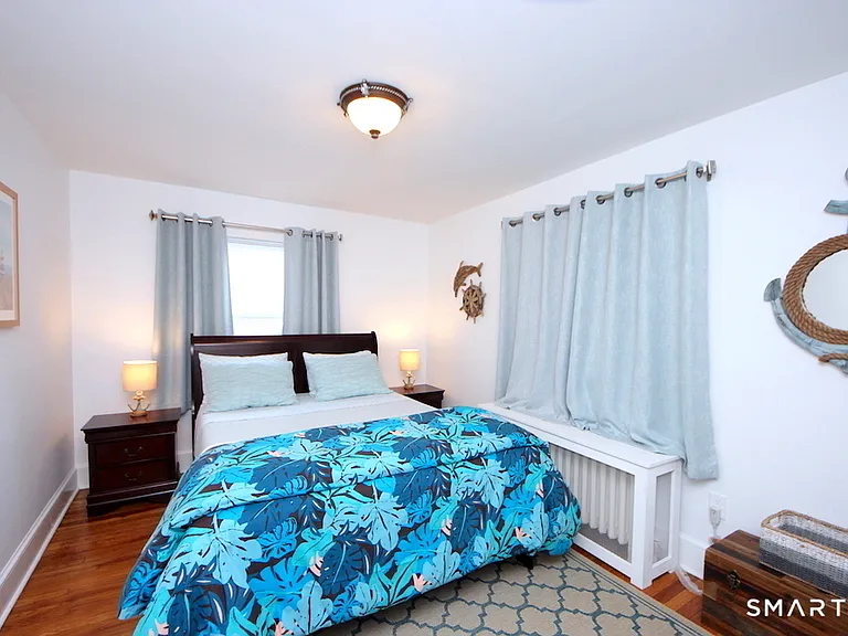 1093 Shippan Ave — Photo 15