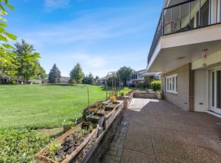 204 Briarwood Loop, Oak Brook, IL
