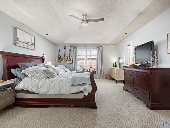 4th image of 7021 Thornwood Ln SE