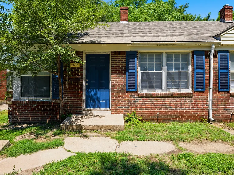 2638 E Grail St — Photo 1