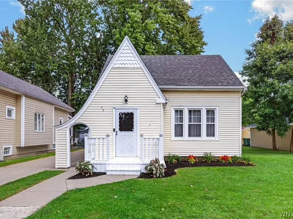 76 Klaum Ave, North Tonawanda, NY 14120