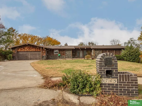 5745 Tucker Cir, Omaha, NE 68152