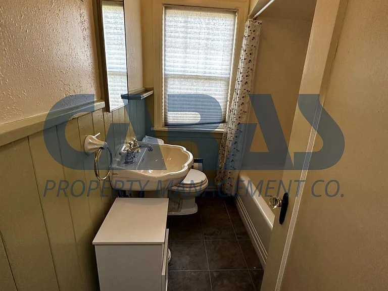 706 S 4th St — Photo 16