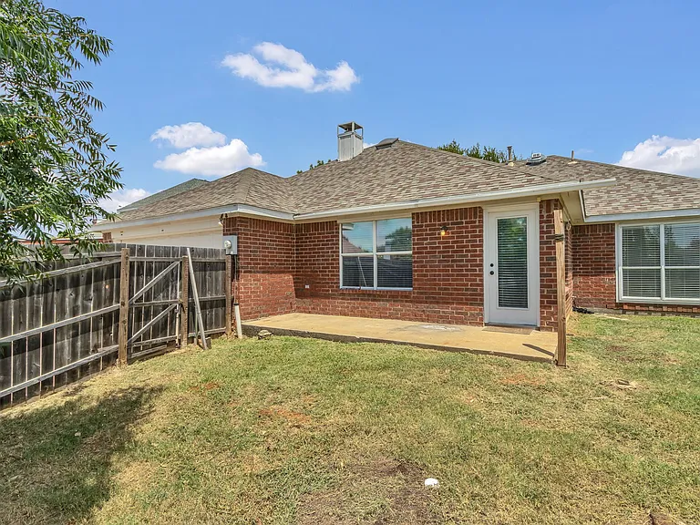 2140 Teal Ct — Photo 27