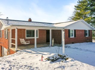 12771 W Burkmill Rd, Yorktown, IN 47396