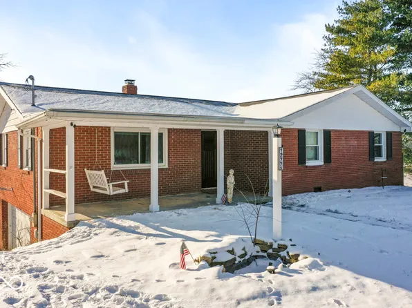 12771 W Burkmill Rd, Yorktown, IN 47396