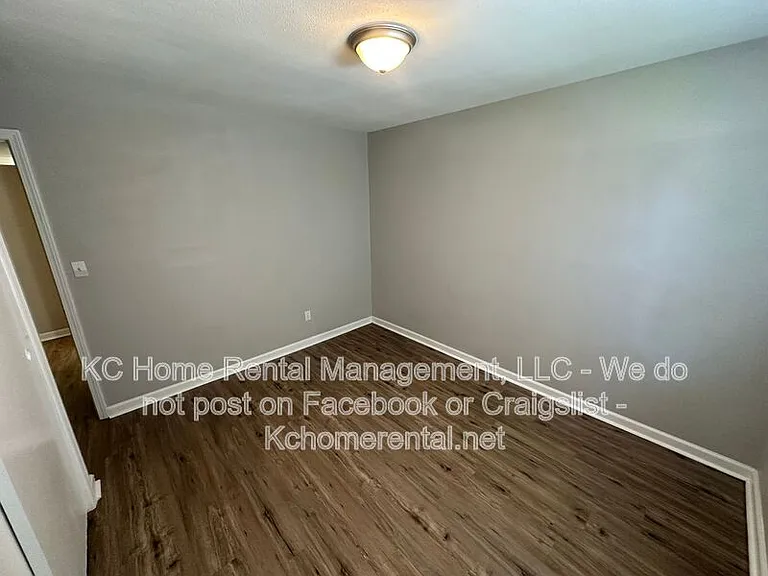 13428 Spring St #7 — Photo 17