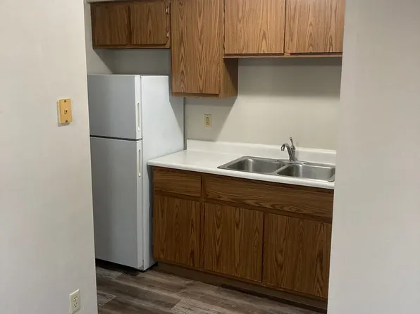 542 Bronson Rd, 542 E Bronson Rd APT 3, Seymour, WI 54165