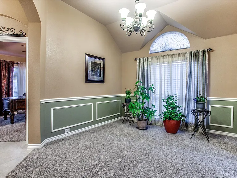 2318 Sparrow Dr — Photo 6