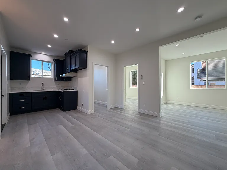 9128 1/2 W Duarte Rd #9128-1/2 — Photo 10