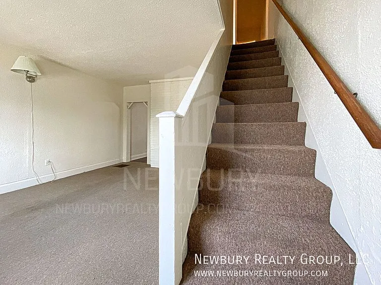 37 Hickory St — Photo 17