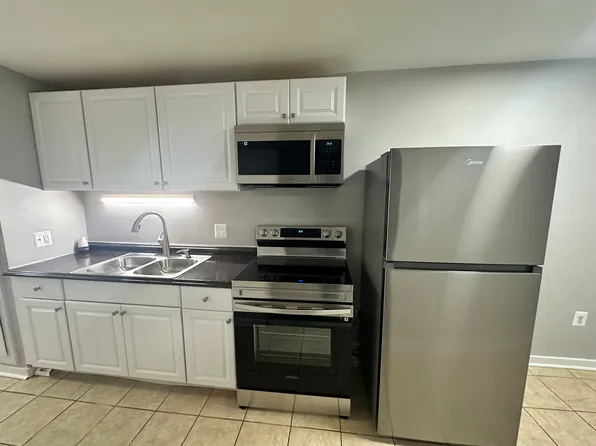 111 Elizabeth St APT 4, Hagerstown, MD 21740