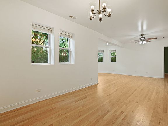 3rd image of 3100 W Berteau Ave #G