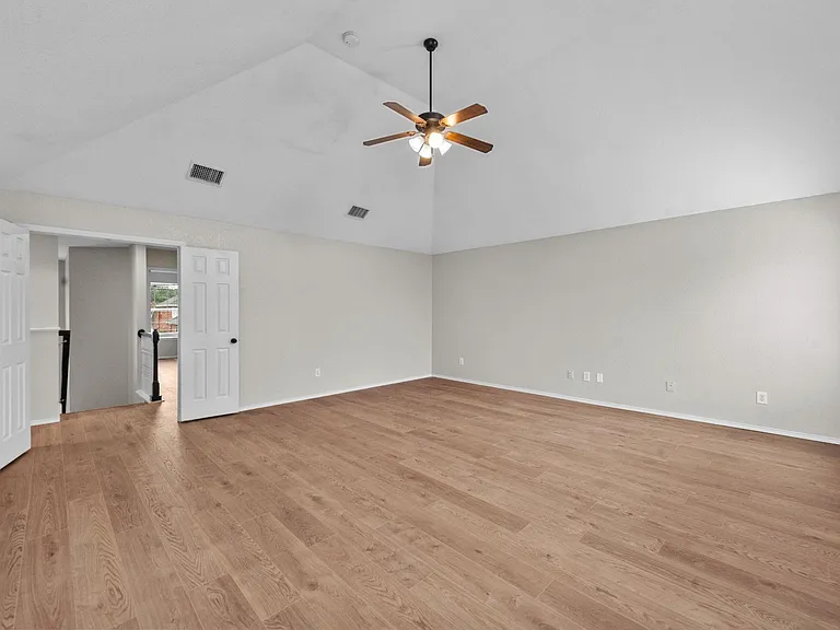 2421 Kittyhawk Dr — Photo 9