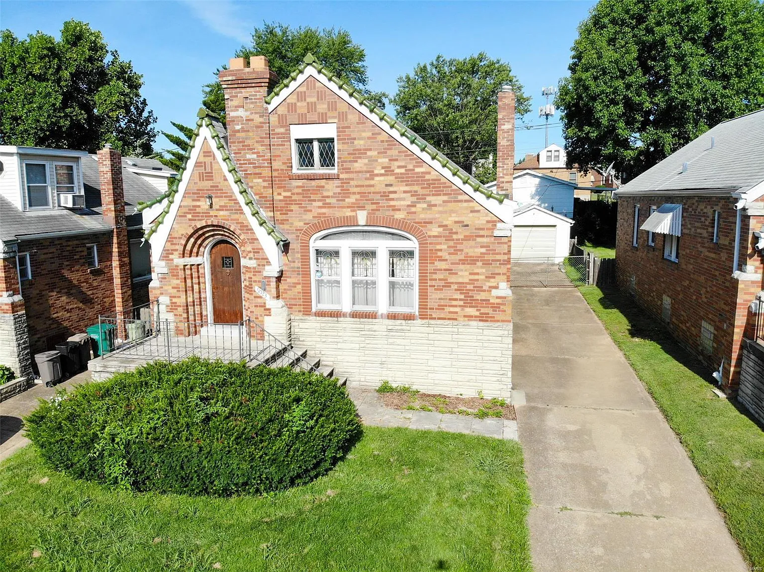 9023 Kathleen Ave photo 1