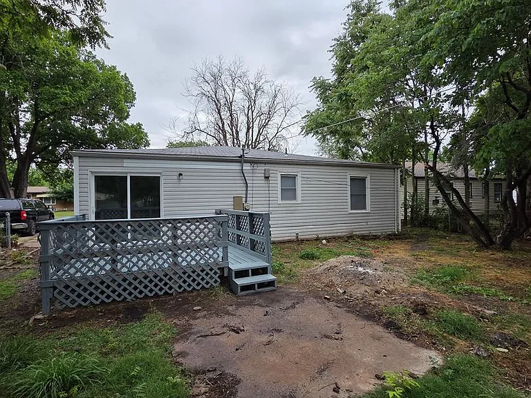 2119 S Glenn St — Photo 23